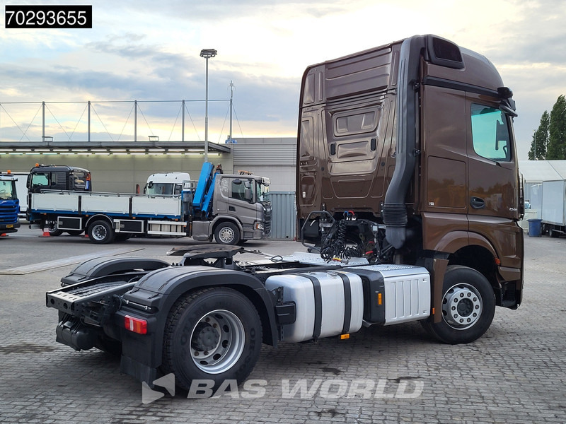 Mercedes-Benz Actros 1848 4X2 BigSpace Retarder 2x Tanks ACC Standklima MirrorCam Euro 6 - 트랙터 유닛 : 사진 5 Mercedes-Benz Actros 1848 4X2 BigSpace Retarder 2x Tanks ACC Standklima MirrorCam Euro 6 - 트랙터 유닛 : 사진 5