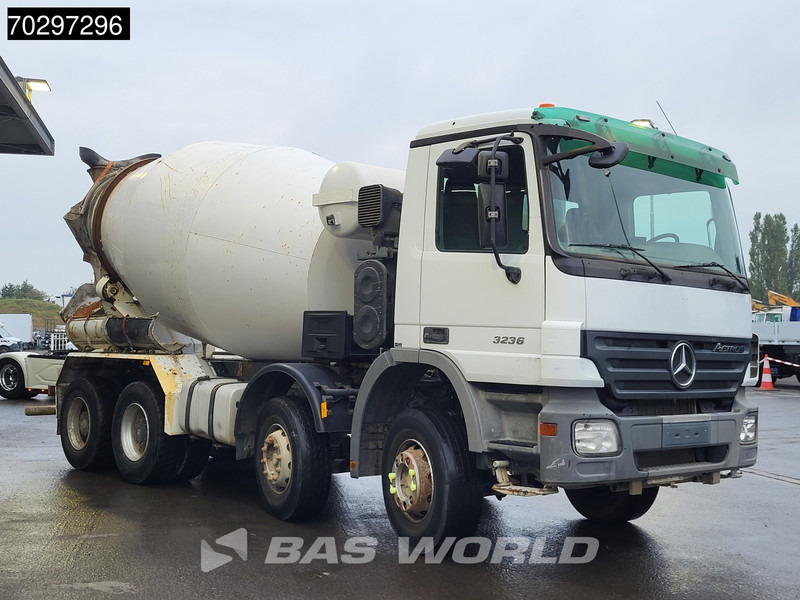 Mercedes-Benz Actros 3236 8X4 9m3 Liebherr Mixer Big-Axle Steelsuspension 3-Pedals Euro 3 - 콘크리트 믹서 트럭 : 사진 3 Mercedes-Benz Actros 3236 8X4 9m3 Liebherr Mixer Big-Axle Steelsuspension 3-Pedals Euro 3 - 콘크리트 믹서 트럭 : 사진 3