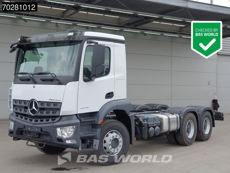 Mercedes-Benz Arocs 2636 6X4 NEW chassis Flange PTO Big-Axle Steelsuspension Euro 6 - 캡 새시 트럭 : 사진 1 Mercedes-Benz Arocs 2636 6X4 NEW chassis Flange PTO Big-Axle Steelsuspension Euro 6 - 캡 새시 트럭 : 사진 1