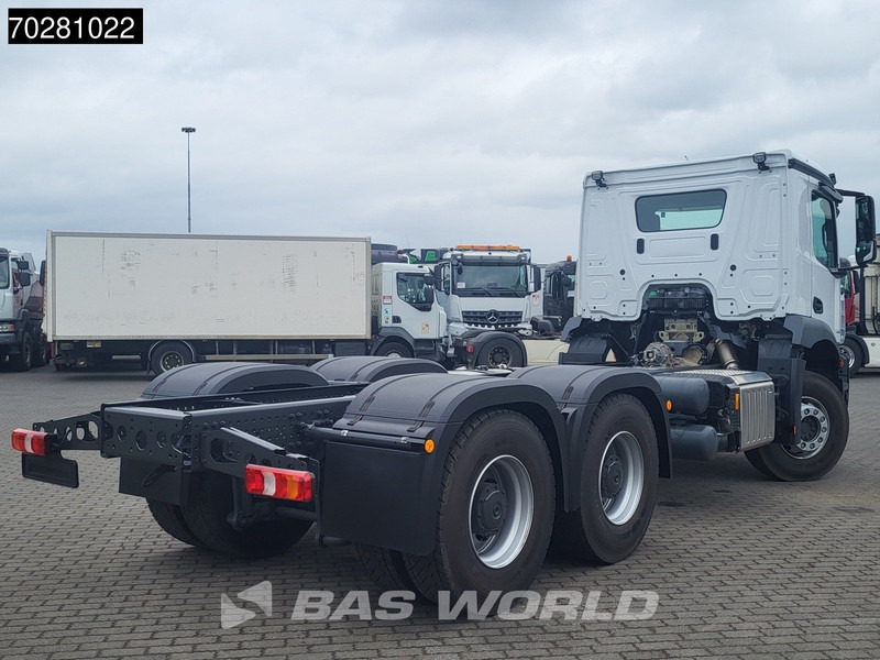 Mercedes-Benz Arocs 2636 6X4 NEW chassis Flywheel PTO Big-Axle Automatic Steelsuspension Euro 6 - 캡 새시 트럭 : 사진 5 Mercedes-Benz Arocs 2636 6X4 NEW chassis Flywheel PTO Big-Axle Automatic Steelsuspension Euro 6 - 캡 새시 트럭 : 사진 5