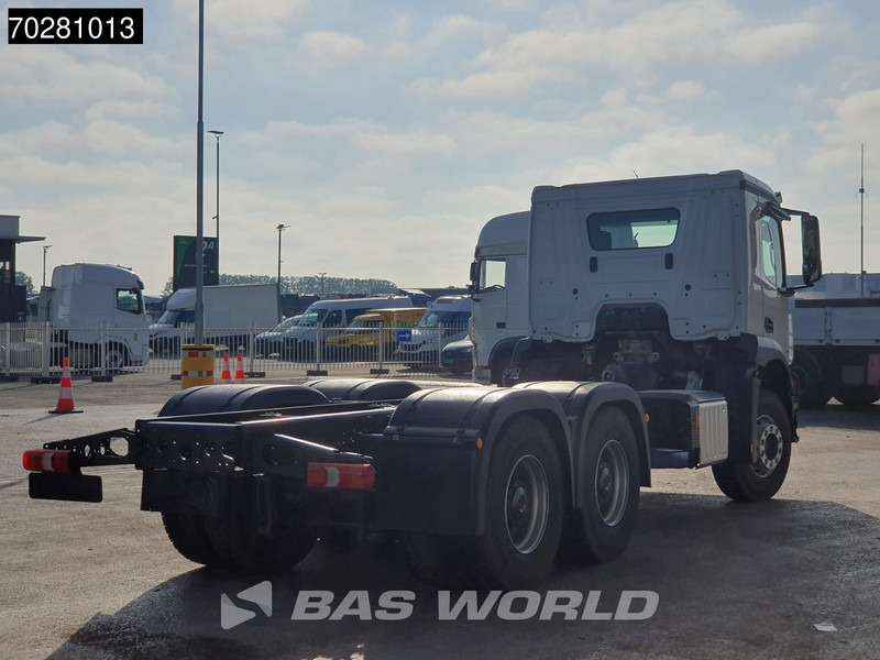 Mercedes-Benz Arocs 2636 6X4 NEW chassis Flywheel PTO Big-Axle Automatic Steelsuspension Euro 6 - 캡 새시 트럭 : 사진 5 Mercedes-Benz Arocs 2636 6X4 NEW chassis Flywheel PTO Big-Axle Automatic Steelsuspension Euro 6 - 캡 새시 트럭 : 사진 5