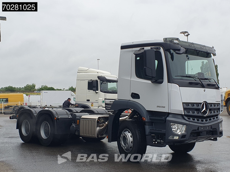 Mercedes-Benz Arocs 2636 6X4 NEW chassis Flywheel PTO Big-Axle Automatic Steelsuspension Euro 6 - 캡 새시 트럭 : 사진 3 Mercedes-Benz Arocs 2636 6X4 NEW chassis Flywheel PTO Big-Axle Automatic Steelsuspension Euro 6 - 캡 새시 트럭 : 사진 3