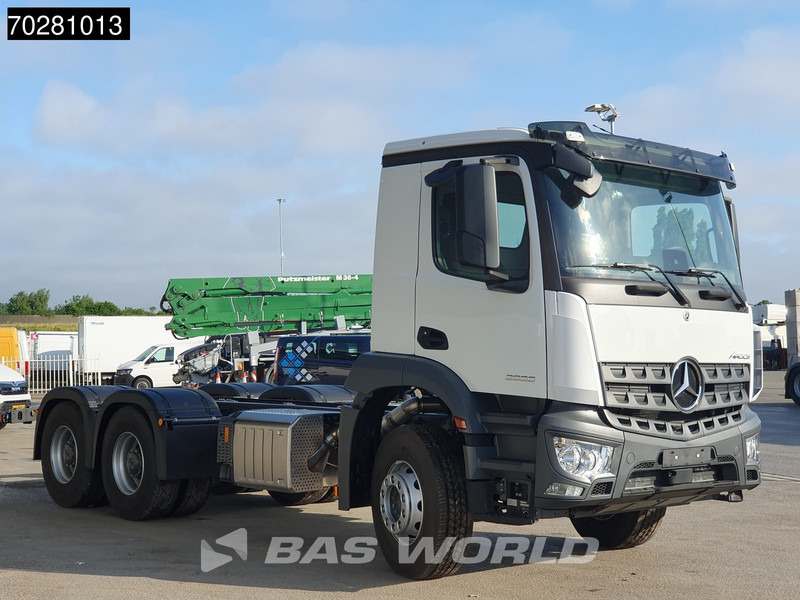 Mercedes-Benz Arocs 2636 6X4 NEW chassis Flywheel PTO Big-Axle Automatic Steelsuspension Euro 6 - 캡 새시 트럭 : 사진 3 Mercedes-Benz Arocs 2636 6X4 NEW chassis Flywheel PTO Big-Axle Automatic Steelsuspension Euro 6 - 캡 새시 트럭 : 사진 3