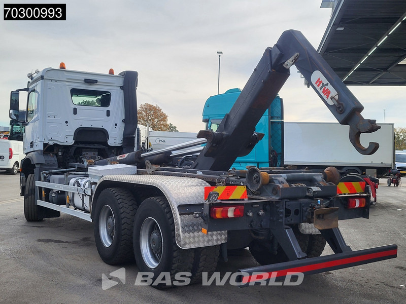 Mercedes-Benz Arocs 3342 6X4 HYVA 26-62-S Hooklift Big-Axle Automatic Euro 6 - 후크 리프트 트럭 : 사진 2 Mercedes-Benz Arocs 3342 6X4 HYVA 26-62-S Hooklift Big-Axle Automatic Euro 6 - 후크 리프트 트럭 : 사진 2