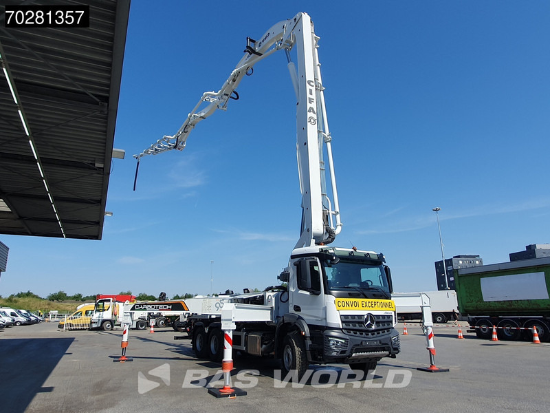 Mercedes-Benz Arocs 3343 6X4 CIFA K40H Carbotech Pump 5 arm Big-Axle Navi Euro 6 - 콘크리트 펌프 트럭 : 사진 3 Mercedes-Benz Arocs 3343 6X4 CIFA K40H Carbotech Pump 5 arm Big-Axle Navi Euro 6 - 콘크리트 펌프 트럭 : 사진 3