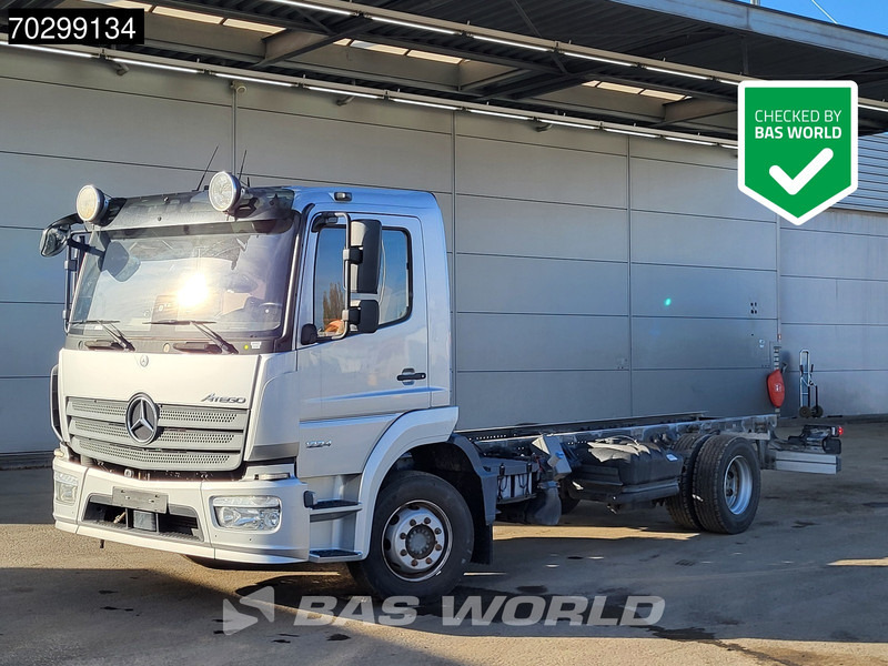 Mercedes-Benz Atego 1224 Atego 4X2 12tons chassis LOW Mileage! Automatic Airco Euro 6 - 캡 새시 트럭 : 사진 1 Mercedes-Benz Atego 1224 Atego 4X2 12tons chassis LOW Mileage! Automatic Airco Euro 6 - 캡 새시 트럭 : 사진 1
