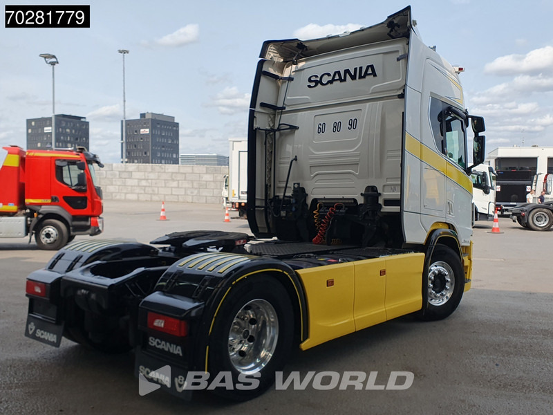 Scania R520 4X2 Full-Air Retarder 2x Tanks Standklima Leather Alcoa's - 트랙터 유닛 : 사진 5 Scania R520 4X2 Full-Air Retarder 2x Tanks Standklima Leather Alcoa's - 트랙터 유닛 : 사진 5