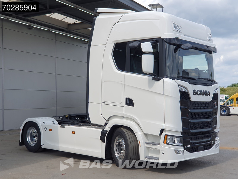Scania S770 4X2 Full-Air Retarder 2x Tanks Standklima Alcoa's Leather - 트랙터 유닛 : 사진 3 Scania S770 4X2 Full-Air Retarder 2x Tanks Standklima Alcoa's Leather - 트랙터 유닛 : 사진 3
