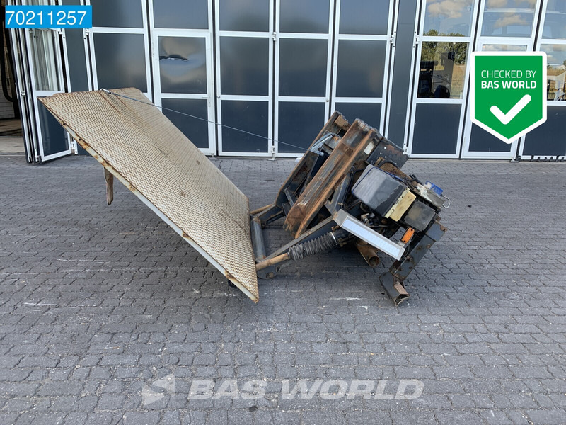 ZEPRO ZAEHD 200-175 MA Laadcapaciteit 2.000kg - 테일 리프트 : 사진 1 ZEPRO ZAEHD 200-175 MA Laadcapaciteit 2.000kg - 테일 리프트 : 사진 1