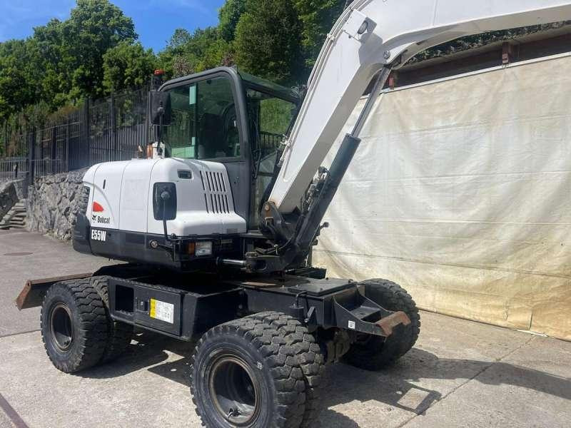 Bobcat E55W - 휠 굴삭기 : 사진 5 Bobcat E55W - 휠 굴삭기 : 사진 5