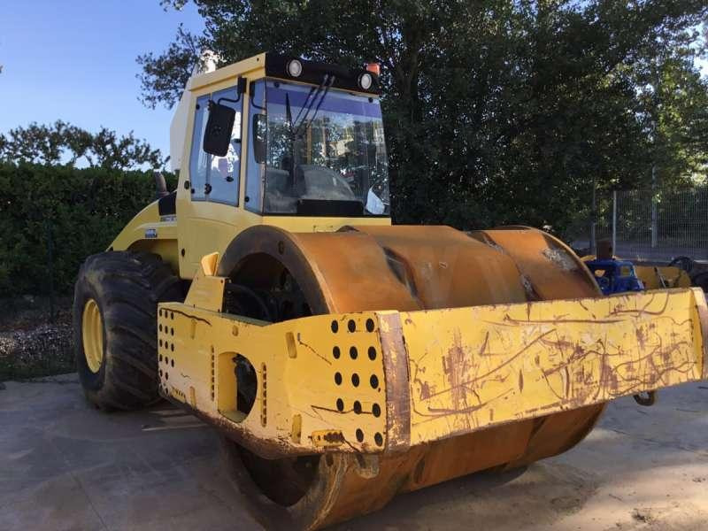 Bomag BW 226 DI-4 BVC - 콤비네이션 롤러 : 사진 4 Bomag BW 226 DI-4 BVC - 콤비네이션 롤러 : 사진 4