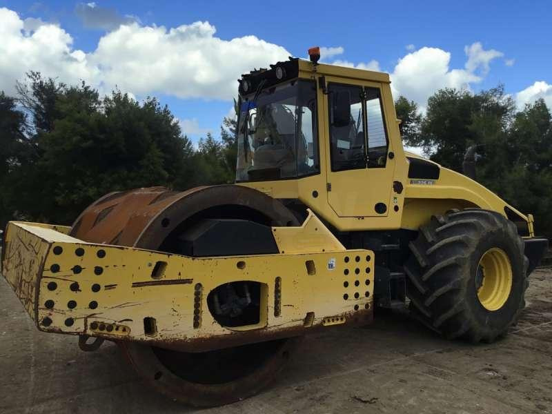 Bomag BW 226 DI-4 BVC - 콤비네이션 롤러 : 사진 2 Bomag BW 226 DI-4 BVC - 콤비네이션 롤러 : 사진 2