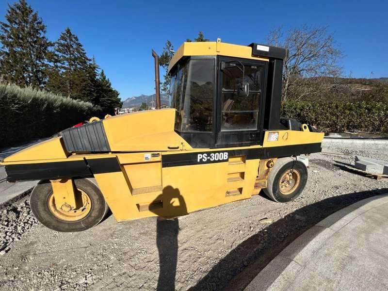 Caterpillar PS300B - 공압 롤러 : 사진 3 Caterpillar PS300B - 공압 롤러 : 사진 3