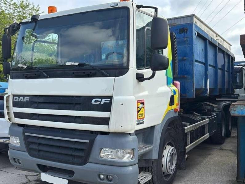 DAF Camion Ampliroll DAF 85.460 6x4 CF - 후크 리프트 트럭 : 사진 1 DAF Camion Ampliroll DAF 85.460 6x4 CF - 후크 리프트 트럭 : 사진 1