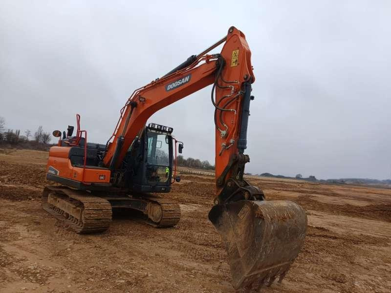 Doosan DX140LC-5 - 크롤러 굴삭기 : 사진 2 Doosan DX140LC-5 - 크롤러 굴삭기 : 사진 2