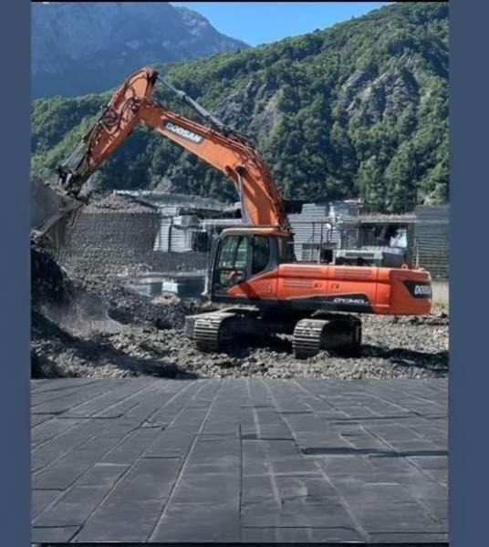 Doosan DX340 LC-5 - 크롤러 굴삭기 : 사진 4 Doosan DX340 LC-5 - 크롤러 굴삭기 : 사진 4