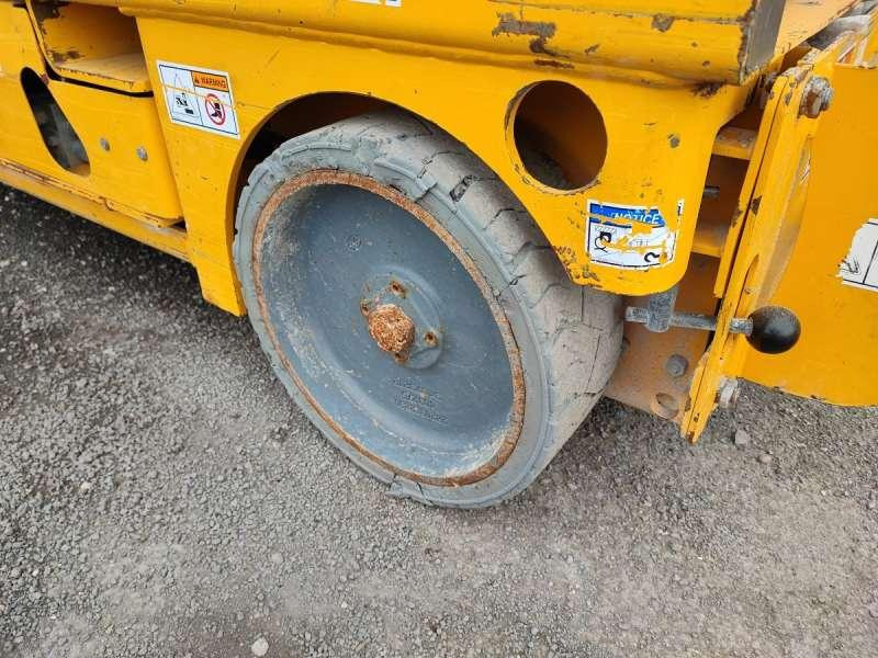 수직 마스트 리프트 Haulotte CISEAUX COMPACT 8 : 사진 12