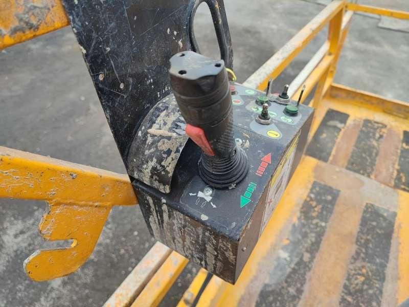 수직 마스트 리프트 Haulotte CISEAUX COMPACT 8 : 사진 31