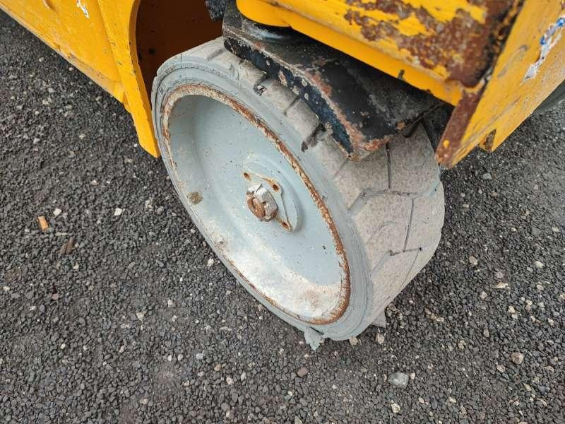 수직 마스트 리프트 Haulotte CISEAUX COMPACT 8 : 사진 14