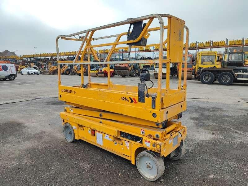 수직 마스트 리프트 Haulotte CISEAUX COMPACT 8 : 사진 6