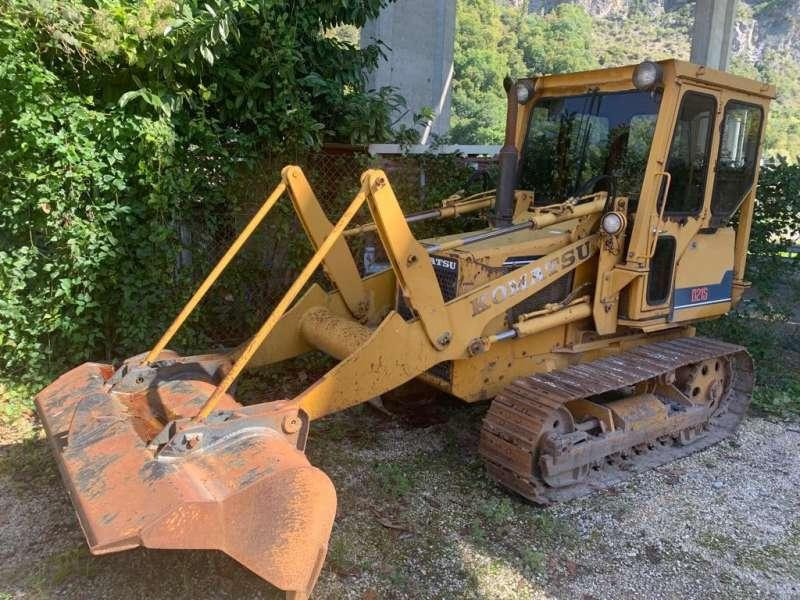Komatsu D21S-6 - 크롤러 로더 : 사진 1 Komatsu D21S-6 - 크롤러 로더 : 사진 1