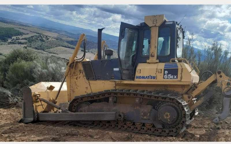 Komatsu D65EX-15 - 불도저 : 사진 2 Komatsu D65EX-15 - 불도저 : 사진 2