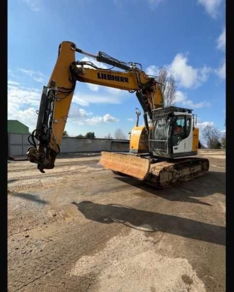 Liebherr R926 COMPACT - 크롤러 굴삭기 : 사진 1 Liebherr R926 COMPACT - 크롤러 굴삭기 : 사진 1