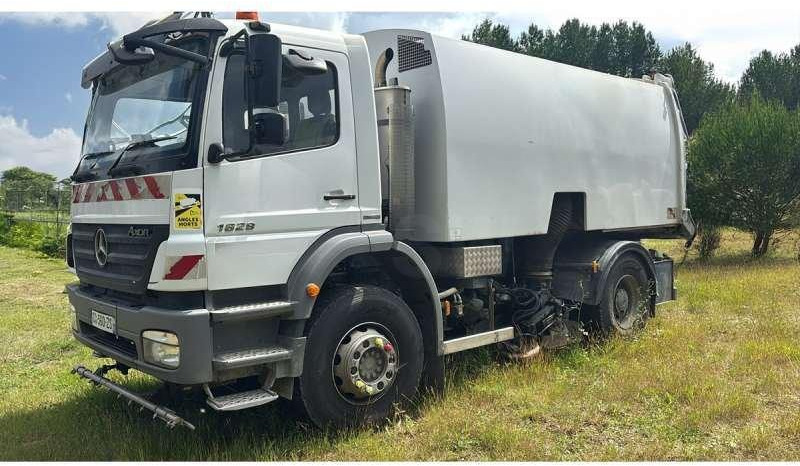 Mercedes AXOR 1829 - 거리 청소 차량 : 사진 2 Mercedes AXOR 1829 - 거리 청소 차량 : 사진 2
