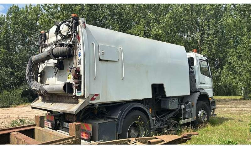 Mercedes AXOR 1829 - 거리 청소 차량 : 사진 3 Mercedes AXOR 1829 - 거리 청소 차량 : 사진 3