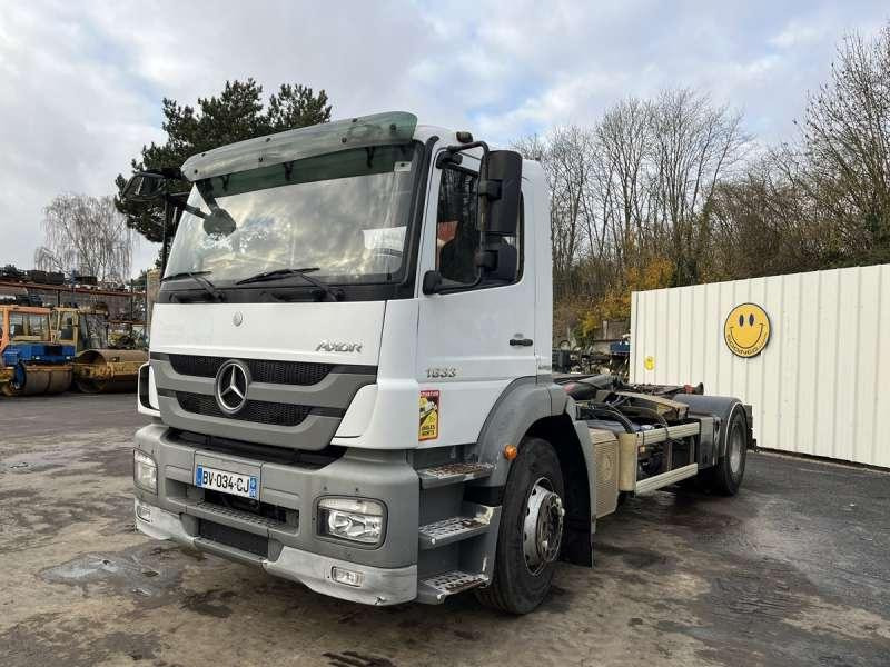 Mercedes AXOR 1833 - 후크 리프트 트럭 : 사진 2 Mercedes AXOR 1833 - 후크 리프트 트럭 : 사진 2