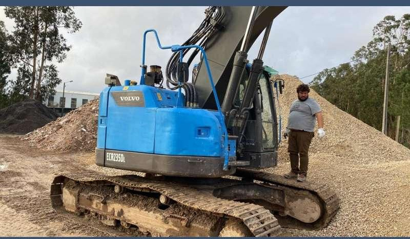 Volvo ECR235DL - 크롤러 굴삭기 : 사진 4 Volvo ECR235DL - 크롤러 굴삭기 : 사진 4