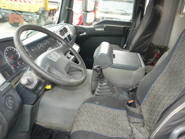 MAN TGA 35.360 8X4 MIXER STEEL SPRINGS BIG AXELS MANUAL FEUL POMP - 콘크리트 믹서 트럭 : 사진 5 MAN TGA 35.360 8X4 MIXER STEEL SPRINGS BIG AXELS MANUAL FEUL POMP - 콘크리트 믹서 트럭 : 사진 5