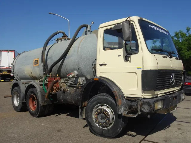 Mercedes-Benz MB 2222 6X4 WATERTANKER WITH PUMP - 유조트럭 : 사진 1 Mercedes-Benz MB 2222 6X4 WATERTANKER WITH PUMP - 유조트럭 : 사진 1