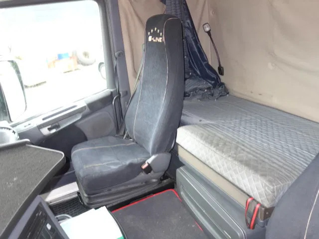 리스 Scania R380 6X2 19200 LITER TANK,MANUAL GEARBOX Scania R380 6X2 19200 LITER TANK,MANUAL GEARBOX : 사진 11 리스 Scania R380 6X2 19200 LITER TANK,MANUAL GEARBOX Scania R380 6X2 19200 LITER TANK,MANUAL GEARBOX : 사진 11