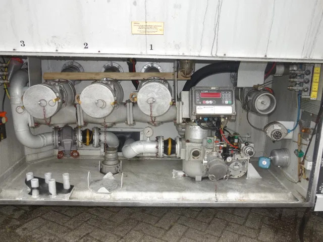 리스 Scania R380 6X2 19200 LITER TANK,MANUAL GEARBOX Scania R380 6X2 19200 LITER TANK,MANUAL GEARBOX : 사진 6 리스 Scania R380 6X2 19200 LITER TANK,MANUAL GEARBOX Scania R380 6X2 19200 LITER TANK,MANUAL GEARBOX : 사진 6