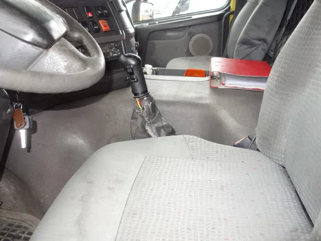 Volvo FM 12 18500liter tank,AIRCO,MANUAL GEARBOX - 유조트럭 : 사진 3 Volvo FM 12 18500liter tank,AIRCO,MANUAL GEARBOX - 유조트럭 : 사진 3