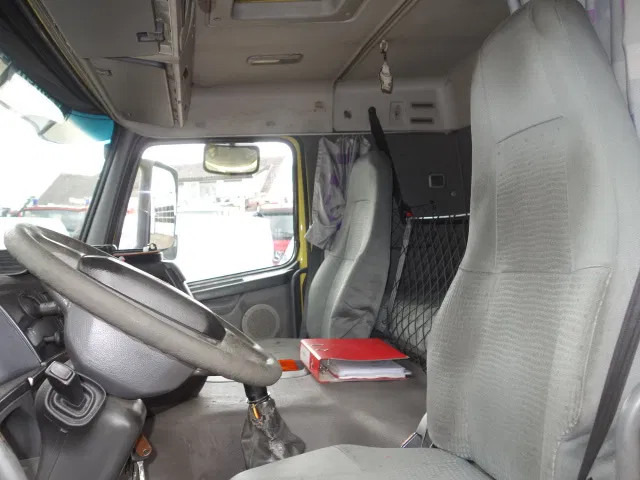 Volvo FM 12 18500liter tank,AIRCO,MANUAL GEARBOX - 유조트럭 : 사진 5 Volvo FM 12 18500liter tank,AIRCO,MANUAL GEARBOX - 유조트럭 : 사진 5
