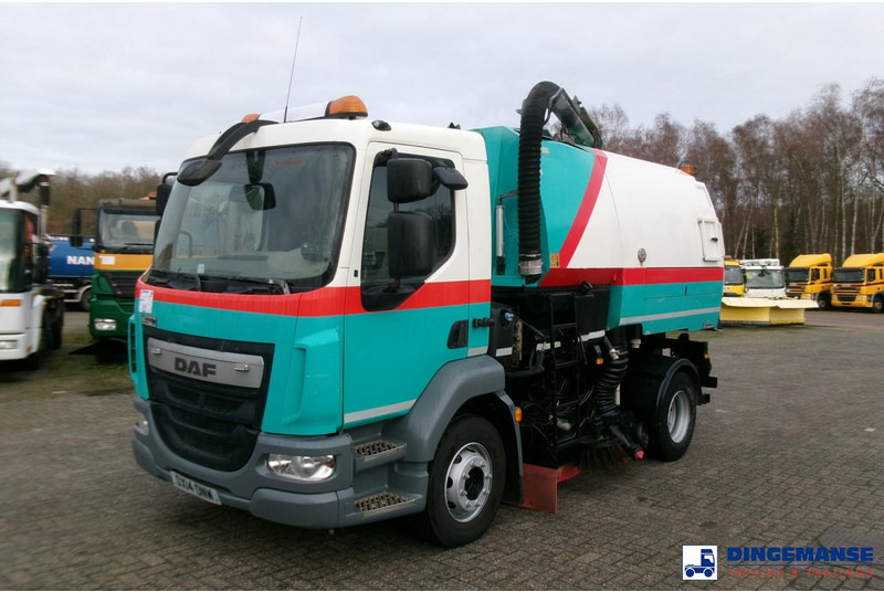 DAF LF 55.220 4X2 Johnston street sweeper - 거리 청소 차량 : 사진 1 DAF LF 55.220 4X2 Johnston street sweeper - 거리 청소 차량 : 사진 1