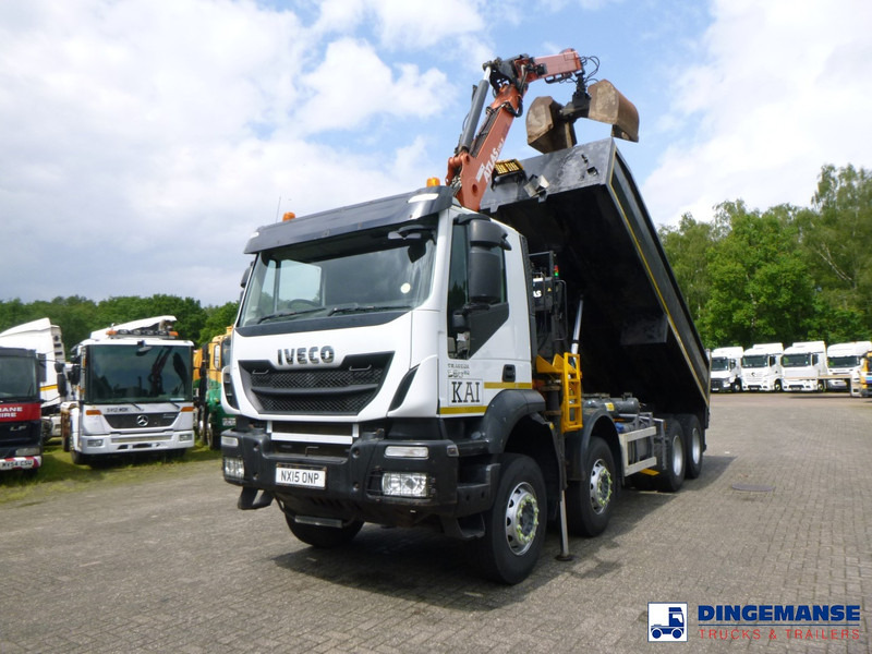 Iveco Trakker 360 Euro 6 8x4 RHD tipper + Atlas 130.2VGL - 크레인 트럭 : 사진 1 Iveco Trakker 360 Euro 6 8x4 RHD tipper + Atlas 130.2VGL - 크레인 트럭 : 사진 1