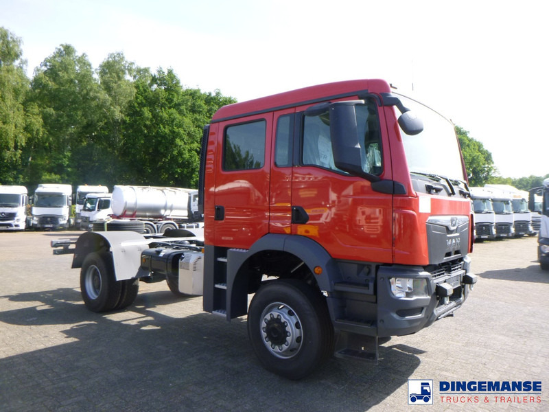 MAN TGM 18.320 4x4 BB chassis / new/unused - 캡 새시 트럭 : 사진 2 MAN TGM 18.320 4x4 BB chassis / new/unused - 캡 새시 트럭 : 사진 2