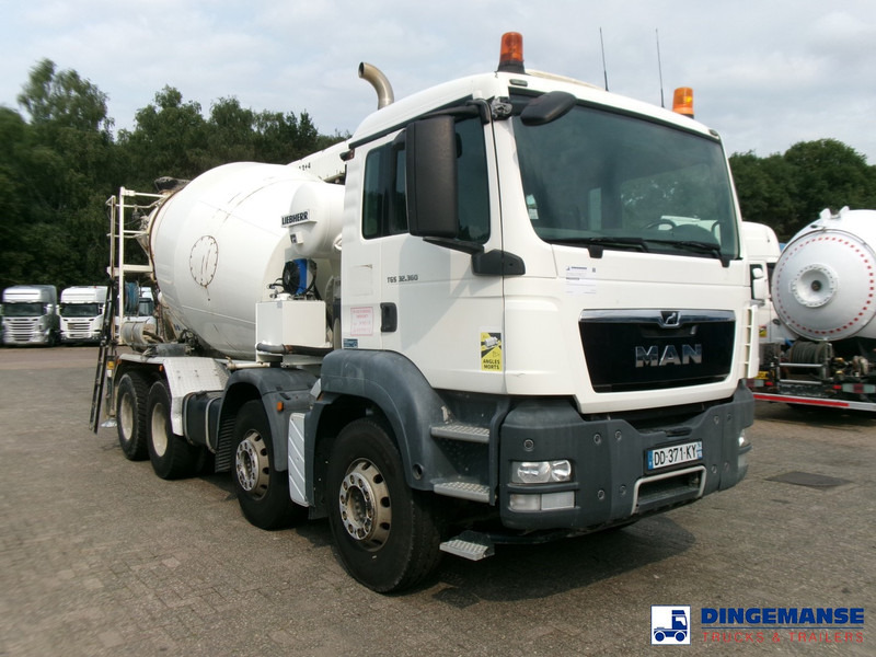 MAN TGS 32.360 8X4 Euro 6 Liebherr concrete mixer 8 m3 + belt - 콘크리트 믹서 트럭 : 사진 2 MAN TGS 32.360 8X4 Euro 6 Liebherr concrete mixer 8 m3 + belt - 콘크리트 믹서 트럭 : 사진 2