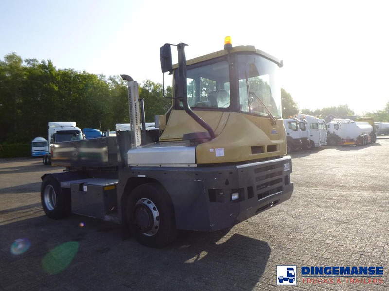MOL RM 255 4X4 terminal drawbar tractor 150 ton - 터미널 트랙터 : 사진 2 MOL RM 255 4X4 terminal drawbar tractor 150 ton - 터미널 트랙터 : 사진 2