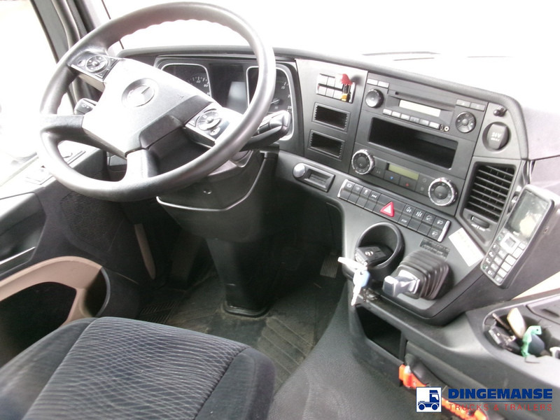 Interior photo 2: 트랙터 유닛 Mercedes-Benz Actros 1843 4x2 ADR Euro 6 + PTO