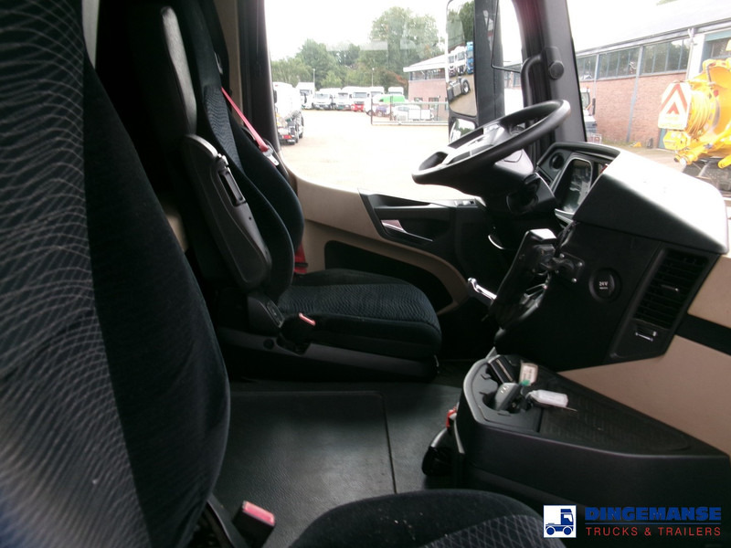 Interior photo 1: 트랙터 유닛 Mercedes-Benz Actros 1843 4x2 ADR Euro 6 + PTO