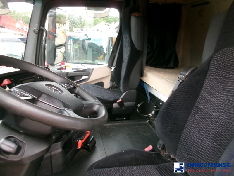 Interior photo 3: 트랙터 유닛 Mercedes-Benz Actros 1843 4x2 ADR Euro 6 + PTO