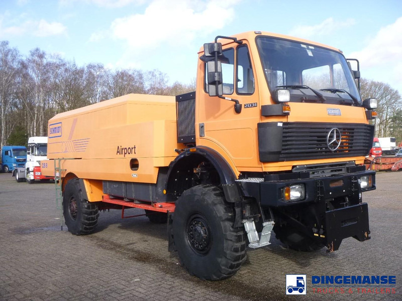 Mercedes-Benz SK 2031 4x4x4 Schmidt CJS9 airport sweeper snow plough - 제설차량 : 사진 5 Mercedes-Benz SK 2031 4x4x4 Schmidt CJS9 airport sweeper snow plough - 제설차량 : 사진 5