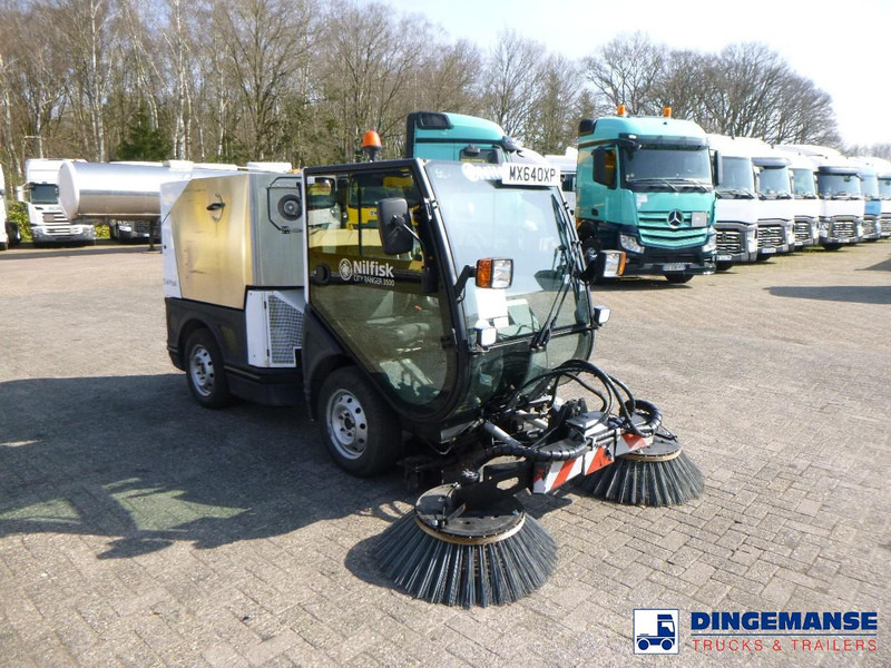 Nilfisk City Ranger CR3500 sweeper - 거리 청소 차량 : 사진 2 Nilfisk City Ranger CR3500 sweeper - 거리 청소 차량 : 사진 2