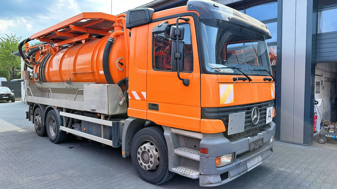 Mercedes-Benz Actros 2540 6x2 Küller/Kroll 13m³ HD-KOMBI - 진공 흡입 트럭 : 사진 1 Mercedes-Benz Actros 2540 6x2 Küller/Kroll 13m³ HD-KOMBI - 진공 흡입 트럭 : 사진 1