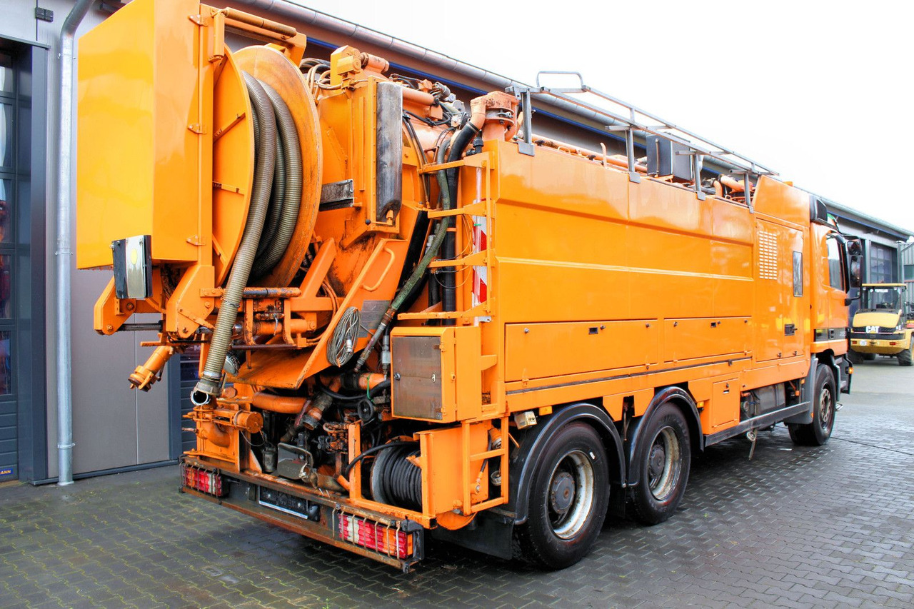 Mercedes-Benz Actros 2653 6x4 V8 Müller 16m³ Saug u.Spül-Kombi - 진공 흡입 트럭 : 사진 4 Mercedes-Benz Actros 2653 6x4 V8 Müller 16m³ Saug u.Spül-Kombi - 진공 흡입 트럭 : 사진 4