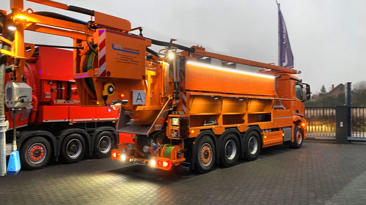 Mercedes-Benz Arocs 3551 8x4 Müller 16mCanalmaster F160EWA WRG - 진공 흡입 트럭 : 사진 2 Mercedes-Benz Arocs 3551 8x4 Müller 16mCanalmaster F160EWA WRG - 진공 흡입 트럭 : 사진 2